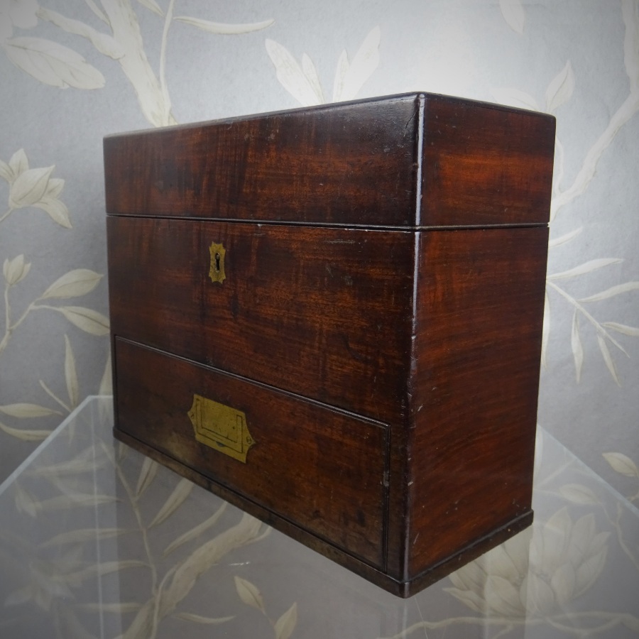 Antique Campaign Military Apothecary Medicine Chest (11).JPG
